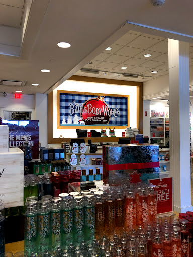 Beauty Supply Store «Bath & Body Works», reviews and photos, 2024 S University Dr, Davie, FL 33324, USA