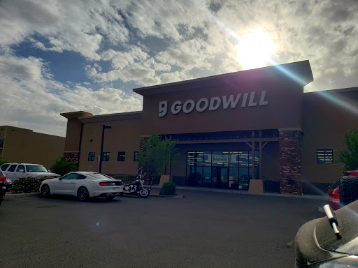 Thrift Store «Cotton & Greenway Goodwill Retail Store & Donation Center», reviews and photos, 15190 N Cotton Ln, Surprise, AZ 85388, USA