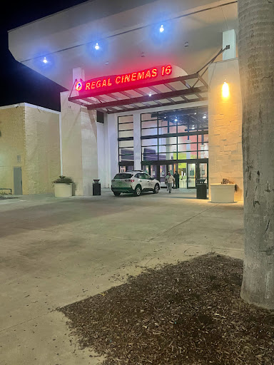 Movie Theater «Regal Cinemas Southland Mall 16», reviews and photos, 20505 S Dixie Hwy, Cutler Bay, FL 33189, USA