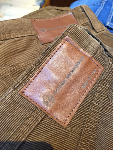 Clothing Store «E Street Denim Co Inc», reviews and photos, 1876 1st St, Highland Park, IL 60035, USA