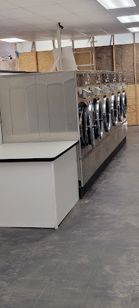 Casa de Oro Coin Laundry - Photo 4 - Car repair in Spring Valley, CA, San Diego