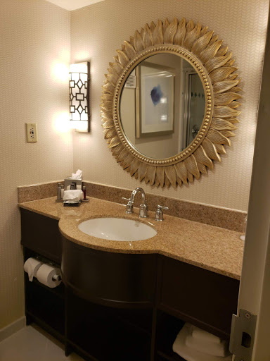 Hotel «Charleston Marriott Town Center», reviews and photos, 200 Lee St E, Charleston, WV 25301, USA