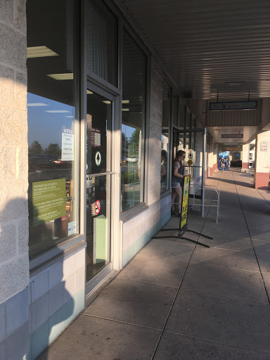 Liquor Store «Wine & Spirits», reviews and photos, 987 Wayne Ave, Chambersburg, PA 17201, USA