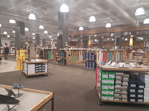 Shoe Store «DSW Designer Shoe Warehouse», reviews and photos, 8335 Westchester Dr, Dallas, TX 75225, USA