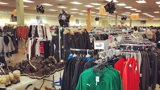 Discount Store «Discount Fashion Warehouse Dublin», reviews and photos, 6599 Dublin Center Dr, Dublin, OH 43017, USA