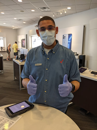 Cell Phone Store «Verizon», reviews and photos, 13620 S Tamiami Trail, Fort Myers, FL 33912, USA