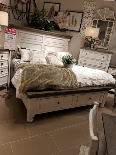 Furniture Store «Ashley Furniture HomeStore», reviews and photos, 2508 S 38th St, Tacoma, WA 98409, USA