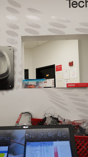 Office Supply Store «Staples», reviews and photos, 812 W McDermott Dr, Allen, TX 75013, USA