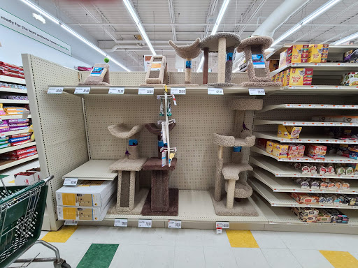 Pet Supply Store «Pet Supplies Plus», reviews and photos, 6845 Highland Rd, White Lake, MI 48383, USA