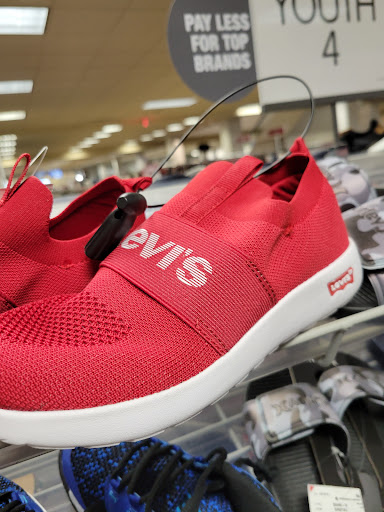 Clothing Store «Burlington Coat Factory», reviews and photos, 3662 W Camp Wisdom Rd, Dallas, TX 75237, USA