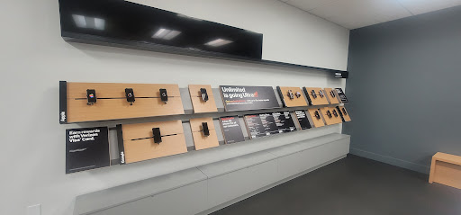 Cell Phone Store «Verizon Authorized Retailer - Wireless Zone», reviews and photos, 148 NJ-31, Flemington, NJ 08822, USA