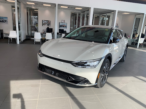 Car Dealer «Kia of Bedford», reviews and photos, 18180 Rockside Rd, Bedford, OH 44146, USA