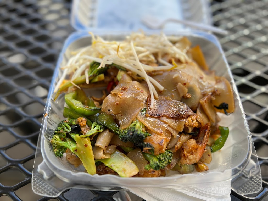 E-San Thai Cuisine food cart 97232
