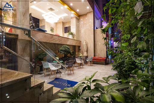 Aaron Hotel