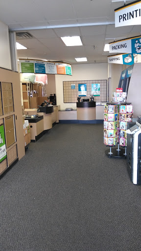 Shipping and Mailing Service «The UPS Store», reviews and photos, 2215 S Wolf Rd, Hillside, IL 60162, USA