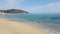 Foto von Hajeori Beach mit lange, gerade küste