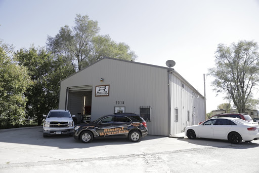 Auto Repair Shop «Honest Wrenches Automotive Repair», reviews and photos, 2015 NE 58th Ave, Des Moines, IA 50313, USA
