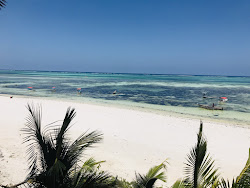Foto di Pingwe Beach e l'insediamento