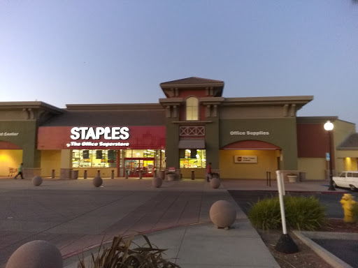 Office Supply Store «Staples», reviews and photos, 627 E Calaveras Blvd, Milpitas, CA 95035, USA