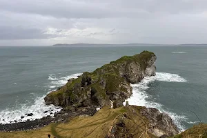 Kinbane Castle image