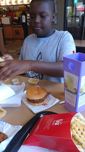Fast Food Restaurant «Chick-fil-A», reviews and photos, 4925 Outer Loop, Louisville, KY 40219, USA