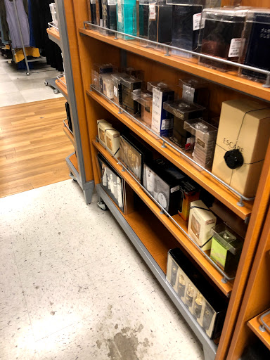 Department Store «T.J. Maxx», reviews and photos, 9106 Shops Way, Northborough, MA 01532, USA