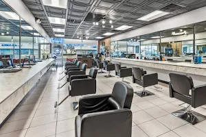 Wadie's hair salon image