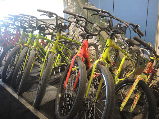 Outdoor Sports Store «Skirack», reviews and photos, 85 Main St, Burlington, VT 05401, USA