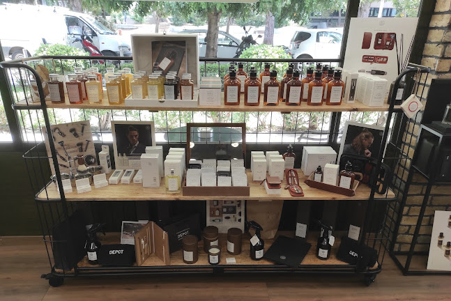 Λεωφ. Δημάρχου Αγγέλου Μεταξά 46 Β, Γλυφάδα 166 74