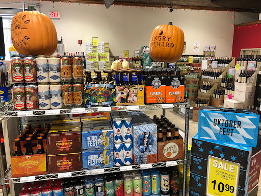 Liquor Store «Famous Wine & Spirits», reviews and photos, 7714 Madison St, Forest Park, IL 60130, USA