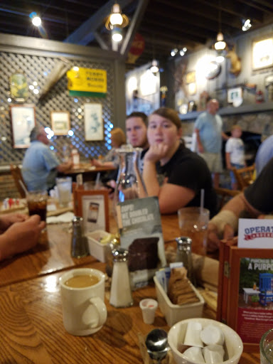 American Restaurant «Cracker Barrel Old Country Store», reviews and photos, 5035 Hinkleville Rd, Paducah, KY 42001, USA