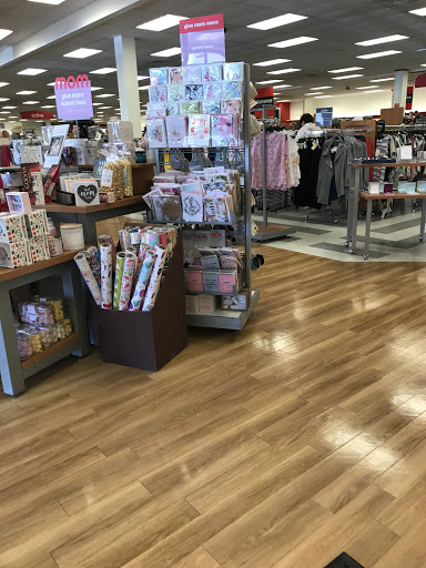 Department Store «T.J. Maxx», reviews and photos, 865 Bridgeport Ave, Shelton, CT 06484, USA