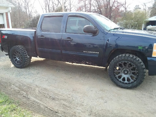 Auto Body Shop «Flow Luxury Paint & Body», reviews and photos, 425 Silas Creek Pkwy, Winston-Salem, NC 27127, USA