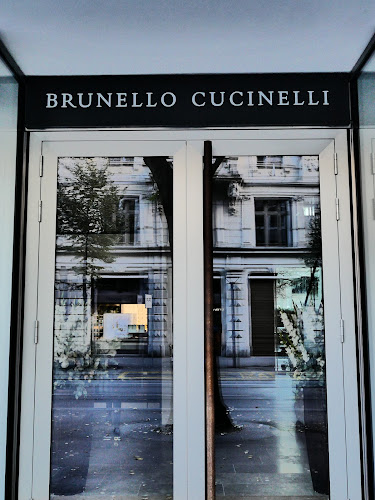 shop.brunellocucinelli.com
