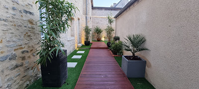 La Bayeuzen - Le Jardin - Nuit Romantique et Spa privatif Jacuzzi Sauna Normandie Bayeux - Love room insolite - Hotel Style à Bayeux