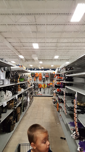 Home Goods Store «At Home», reviews and photos, 301 SouthTowne East Mall Dr, Wichita, KS 67207, USA