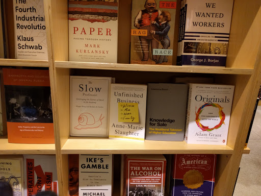 Book Store «Seminary Co-op Bookstore», reviews and photos, 5751 S Woodlawn Ave, Chicago, IL 60637, USA