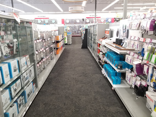 Office Supply Store «Staples», reviews and photos, 1200 Fitzgerald Dr, Pinole, CA 94564, USA