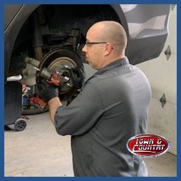 Auto Repair Shop «Town and Country Auto Repair», reviews and photos, 4105 Ten Oaks Rd, Dayton, MD 21036, USA