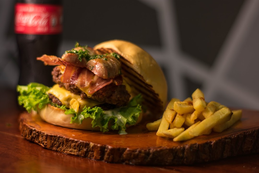 Quilla Fast Food & Drinks