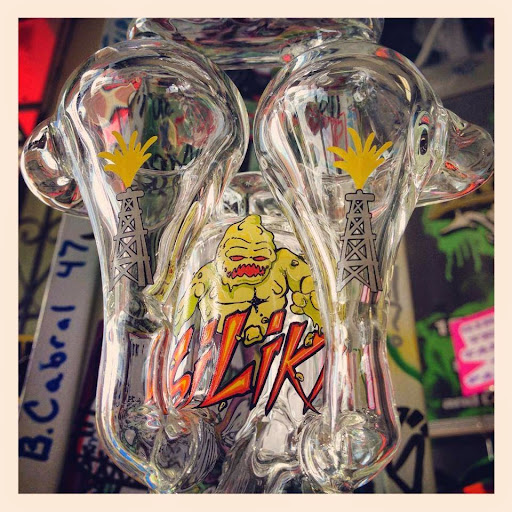 Tobacco Shop «Underground Culture Smoke Shop», reviews and photos, 4 Main Rd, Tiverton, RI 02878, USA