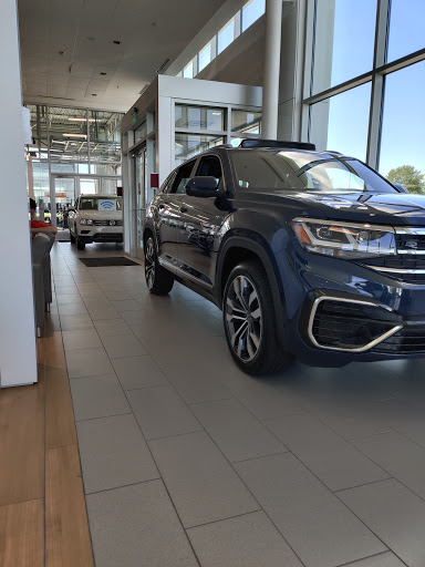 Toyota Dealer «Andy Mohr Toyota», reviews and photos, 8941 E US Hwy 36, Avon, IN 46123, USA