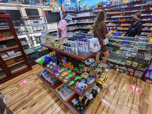 Tobacco Shop «Brickell Smoke Shop», reviews and photos, 13 SW 7th St, Miami, FL 33130, USA