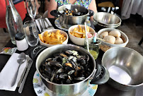 Moules-frites du Restaurant de spécialités à base de poisson-pêcheur Restaurant Brasserie de la mer à Calais - n°1