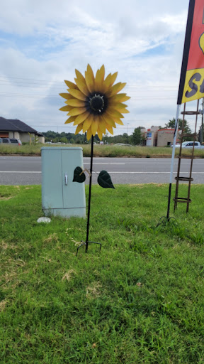 Home Goods Store «Plow & Hearth Fredericksburg Outlet», reviews and photos, 3801 Plank Rd, Fredericksburg, VA 22407, USA