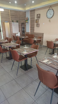 Atmosphère du Restaurant de spécialités du Moyen-Orient Resto Onel مطعم اونيل العراقي à Strasbourg - n°1