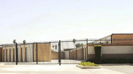 Self-Storage Facility «Airport Mini Storage», reviews and photos, 7044 Arlington Ave, Riverside, CA 92503, USA