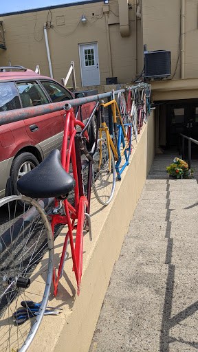 Used Bicycle Shop «Community Bikes», reviews and photos, 405 Avon St, Charlottesville, VA 22902, USA