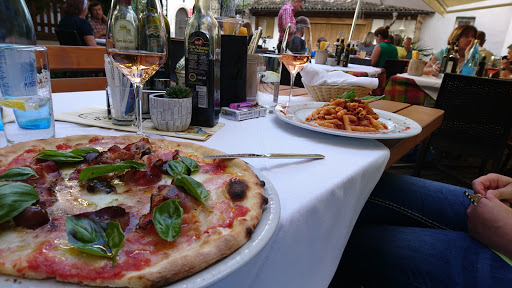 Pizzeria Eisdiele Liliane in St. Pauls, Provincia Autonoma di Bolzano – Alto Adige