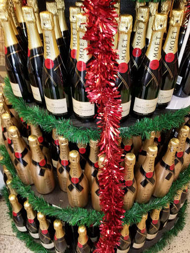 Liquor Store «Publix Liquors at Brickell Village», reviews and photos, 118 SW 13th St, Miami, FL 33130, USA